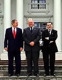 Presidente de EE.UU. George W. Bush, Primer ministro sueco Göran Persson y Presidente de la Comisión europea Romano Prodi en Gunnebo Casa, junio 14, 2001