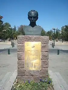 Busto en Parque Bustamante, Santiago (Chile).