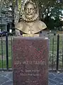 Busto del poeta en la plazoleta Portugal del barrio de Colegiales, Buenos Aires, Argentina.