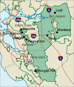 Un distrito congresional guerrimandaje, en el 11° distrito de California, señaló a favor del Republicano Richard Pombo. Si bien la zona de Danville es tradicionalmente republicana, Morgan Hill no lo es, y ese gran distrito demócrata fue añadido para obtener el número correcto para la población del 11° distrito, y Livermore fue asignado en el 10° a instancias del titular demócrata, ya que contiene el Lawrence Livermore National Laboratory (que se encuentra cerca de la ruta estatal "580") y ella está en un escaño en la Cámara Comisión de Energía. El 10.ª distrito se encuentra al norte del 11° distrito en Contra Costa y Solano (véase el texto que figura a continuación y las elección del 11° distrito congresional de California de 2006 para un resultado inesperado que se sobrepuso a esta gerrymander.