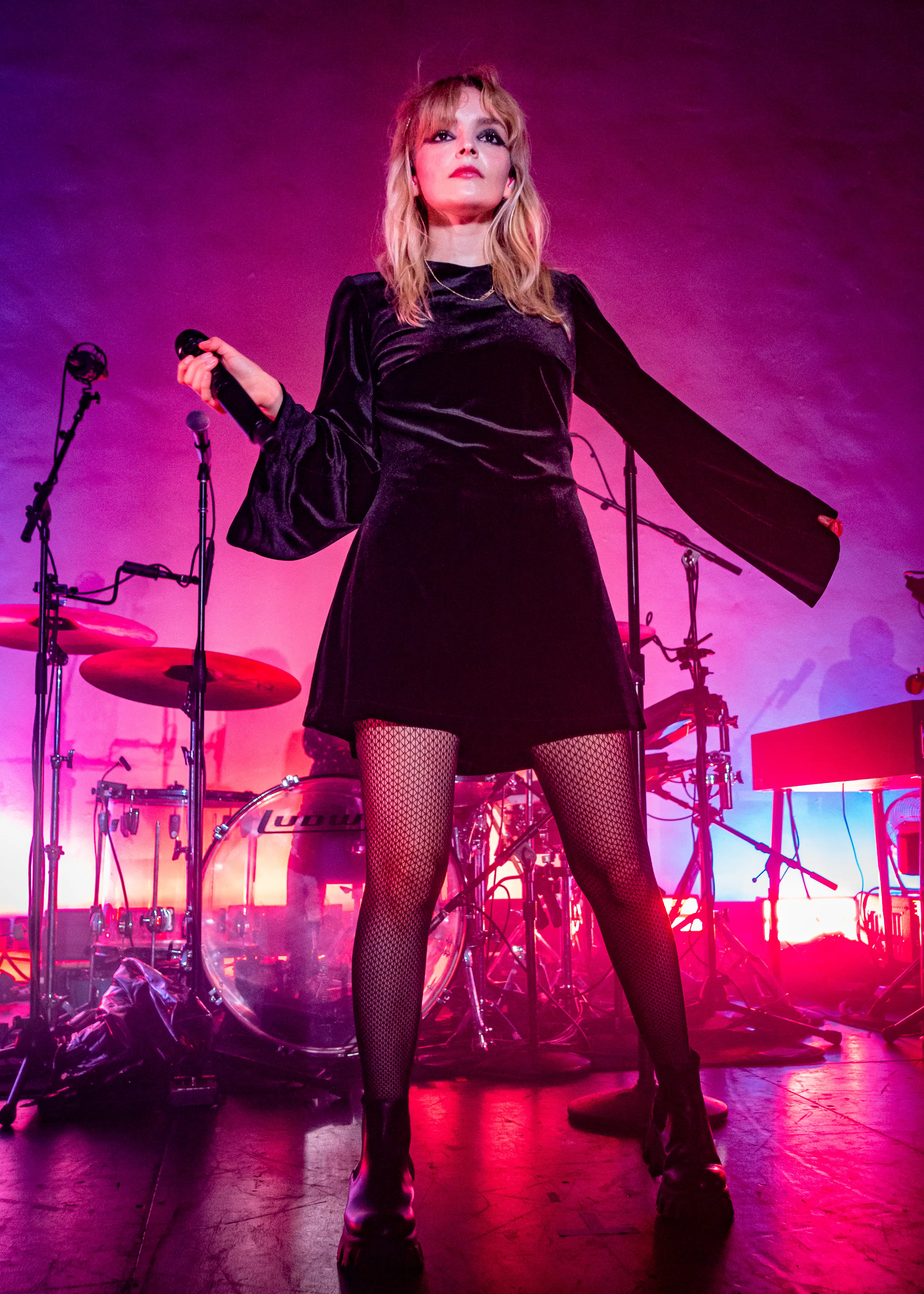 CHVRCHES @ Masonic Lodge 8 27 2021 (51783838910)