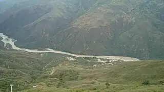 Teleférico que cruza el cañón