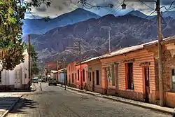 Calle Lavalle vista desde la Iglesia.