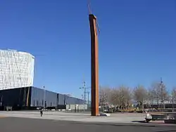 Fraternidad (1992), de Miquel Navarro, Rambla Prim con Garcia Fària.