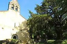 Campo de iglesia de Santa Eulalia de Abamia