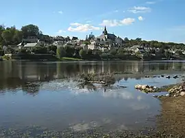 Vista del pueblecito de Candes.