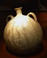 Cantimplora decorada con òxido de manganeso (s. XI - XIII). Museo de Historia de Valencia