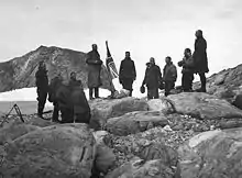 Mojón de rocas de Mawson en cabo Bruce