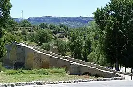 Puente de Capella, del tipo lomo de asno.