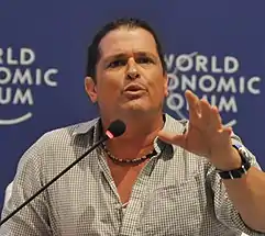 Carlos Vives.