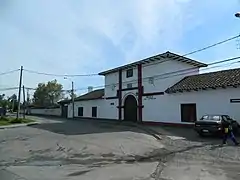 "Casa Patronal del Fundo Lircunlauta, declarado Monumento Nacional el 12 de enero de 1981"