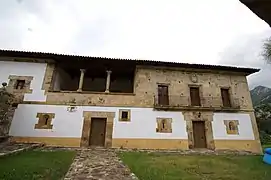 Frontal de la casa.