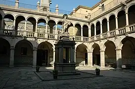 Patio de la Casa de Convalecencia (s. XVII)