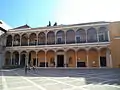 Edificio que formó parte de la Casa de Contratación de Indias, en la parte oeste del patio de la Montería del Alcázar de Sevilla