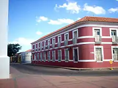 Fachada de la Casa de las cien ventanas (1902)