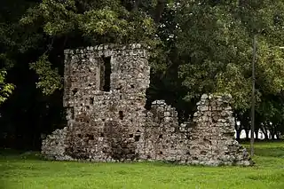 Casa de los Genoveses. Propiedad de los mercaderes genoveses Domingo Grillo y Ambrosio Lomelin, fue sede del comercio de esclavos.