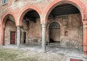 El patio.