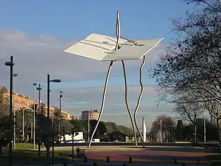 David y Goliat (1992), de Antoni Llena, parque de las Cascadas.