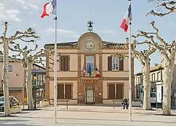 El ayuntamiento.