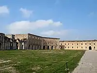 Patio de armas.