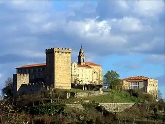 El monasterio en la cima del monte