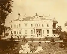 Villa Schloss Nadelburg, popularizada por el  k.k. priv. Nadelburger Messing- und Metallwarenfabrik en Lichtenwörth