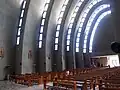 Vista desde el interior de la catedral a la puerta de acceso