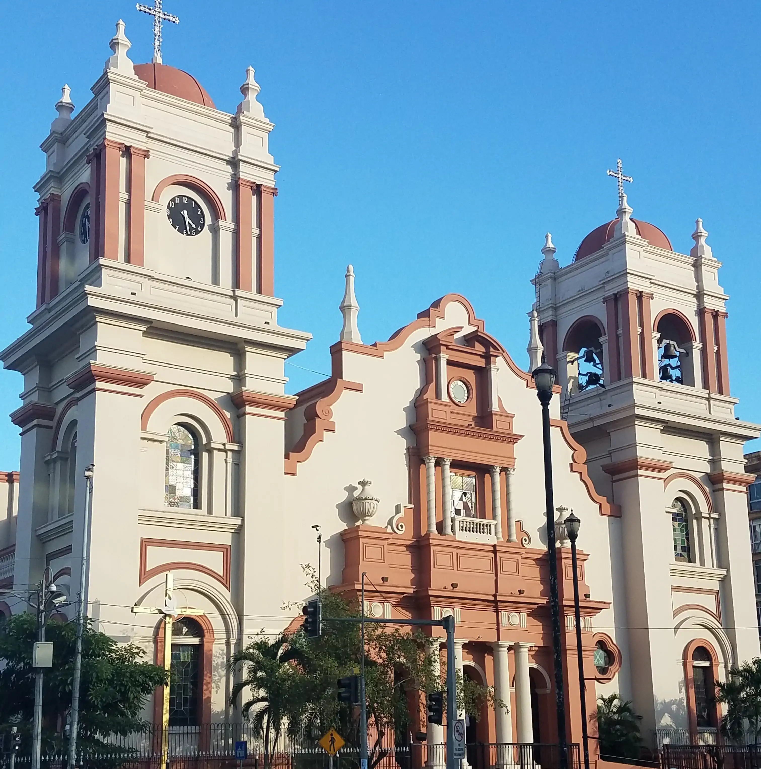 Catedral Metropolitana San Pedro Apóstol 2021