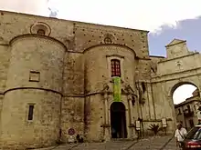 Catedral y "Puerta de los Obispos", Gerace