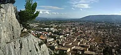 Vista de Cavaillon desde la vía ferrata.