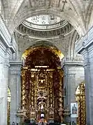 Altar en el Monasterio de San Salvador (Celanova) con los restos de san Torcuato· y de san Rosendo