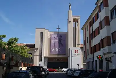 Escuelas e iglesia Salesianos, Pamplona (1957-1959).