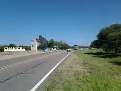 Acceso Este a la ciudad por la Ruta Nacional 38, que llega desde Córdoba.