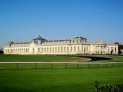 Las Grandes Écuries (establos) de Chantilly.