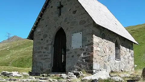 Capilla funeraria del abad Chanoux en la proximidad del Jardín Alpino Chanousia