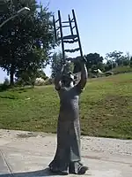 Escultura de Joaquim Ros, en Montjuic