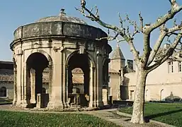 Fuente del claustro de San Juan.