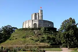 Mota castral del siglo XII.Castillo de Gisors en Eure, Francia.