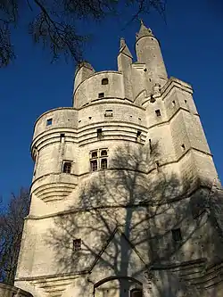 La torre del homenaje del castillo.