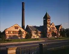 Edificio High Service en Chestnut Hill Water Works, Beacon Street, Boston, Massachusetts; arquitecto Arthur H. Vinal, 1887.