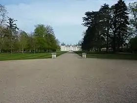 Vista del parque y el castillo de Cheverny.