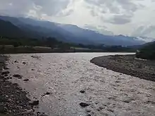 El río Chicamocha es uno de los ríos más importantes del centro-oriente de Colombia. Se origina en el municipio de Tuta y en el Jordán en Tunja en el departamento de Boyacá, donde luego forma el cañón del Chicamocha, ingresa al departamento de Santander y se une con el río Suárez y el afluente de este último el río Fonce para formar finalmente el río Sogamoso