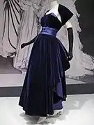 Vestido de Dior, exhibido en el Indianapolis Museum of Art.