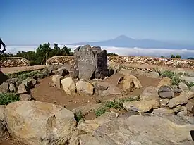 Réplica de un tagoror aborigen en el Parque Nacional de Garajonay, La Gomera.