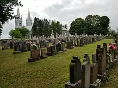 Vista de la sección norte del cementerio en la parte superior de Sainte-Thècle.