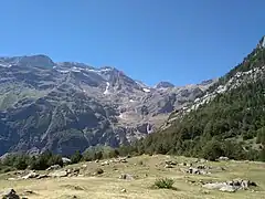 Circo de Pineta y Pico Cilindro desde los Llanos de La Larri.