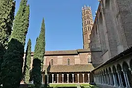 Claustro y campanario de los jacobinos de Toulouse