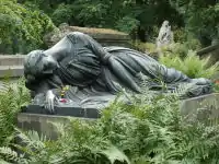 Tumba de la familia Felter  (Karol Hukan), Cementerio Rakowicki, Polonia.