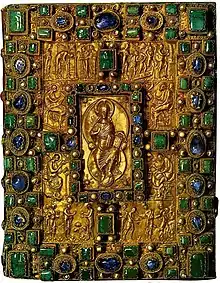 Cubierta con incrustaciones de gemas del Codex Aureus de San Emmeram, 870