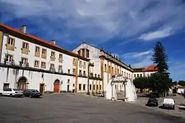 Monasterio de Santa Clara-a-Nova: cercanías.